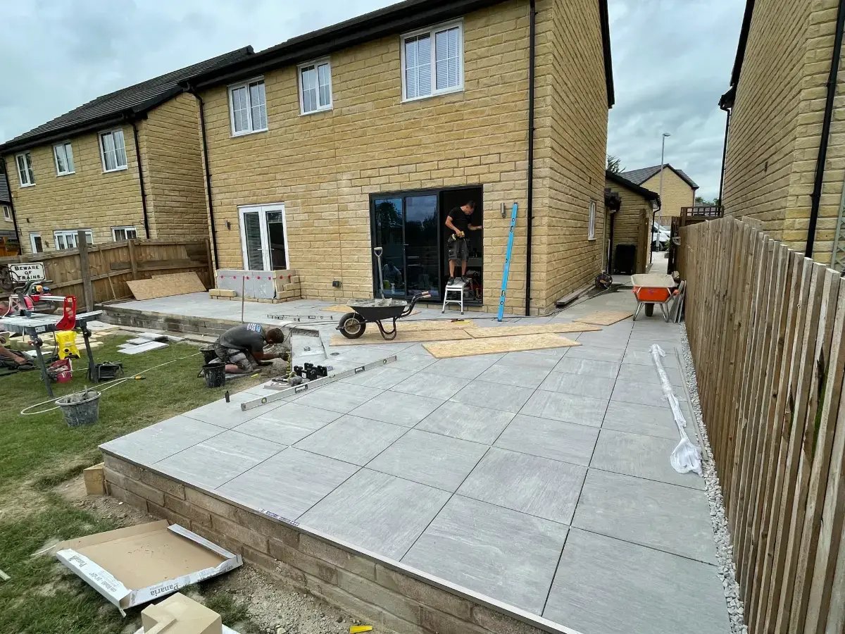 d-blackburn-contractors-team-at-work (25)
